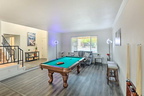 Relax Fireside & Play Pool! Home 4 Mi to Dtwn Reno House in Reno