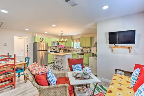 Walk to Cedar Creek Reservoir: Home w/ Fire Pit! House in Tool