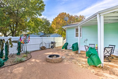 Walk to Cedar Creek Reservoir: Home w/ Fire Pit! House in Tool