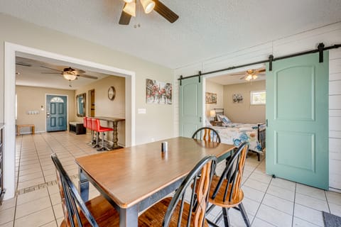 Fire Pit! Family Getaway, 6 Mi to Beach Access House in Seminole