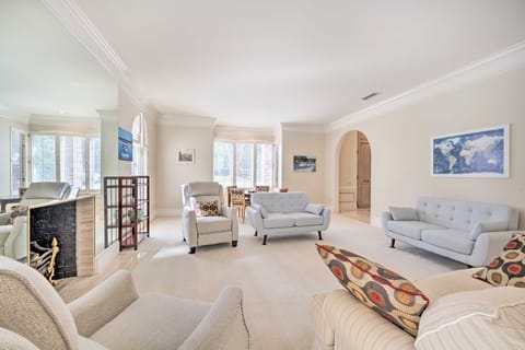 Lanai & Pool: Elegant Villa in Winter Haven! Villa in Winter Haven