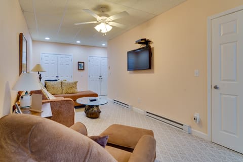 < 2 Mi to Beech Mtn Slopes: 1st-Floor Family Condo Apartment in Beech Mountain