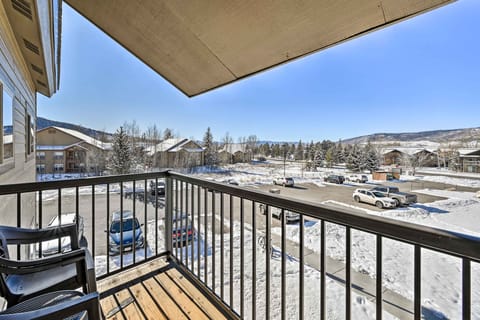 Mtn-View Condo ~ 3 Mi to Dtwn Steamboat Springs! Apartment in Steamboat Springs