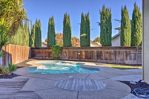 Modesto Home w/ Deck - 2 Mi to Vintage Faire Mall House in Modesto