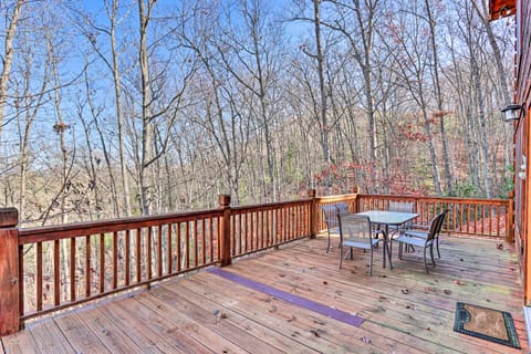 Wheelchair-Accessible Murphy Cabin w/ Fire Pit! House in Tennessee