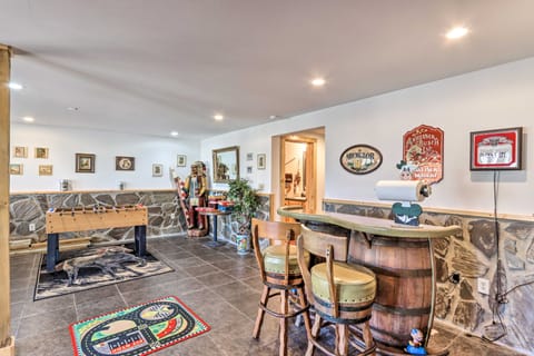 Wheelchair-Accessible Murphy Cabin w/ Fire Pit! House in Tennessee