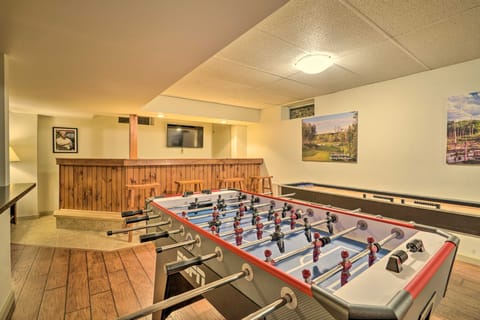 Spacious Oneida Retreat w/ Game Room! House in Adirondack Mountains