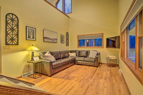 Spacious Oneida Retreat w/ Game Room! House in Adirondack Mountains