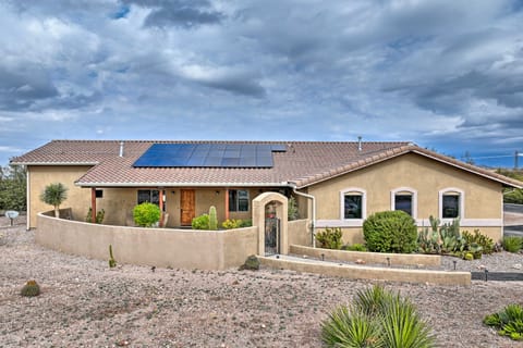 Cozy Mtn-View Vail Home w/ Pool & Hot Tub! House in Arizona