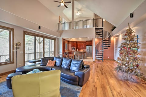 Expansive Murphy Retreat w/ Mountain Views! House in Tennessee