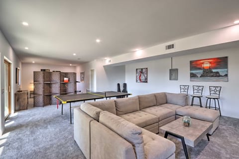 Expansive Murphy Retreat w/ Mountain Views! House in Tennessee