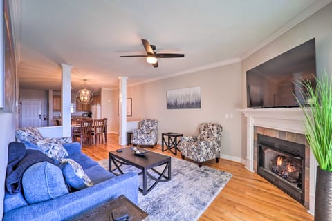 Beech Mountain Condo - Walk to Chair Lift! Apartment in Beech Mountain