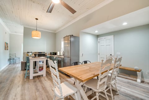 Walk to River & Shops: Downtown Dunnellon Escape House in Dunnellon