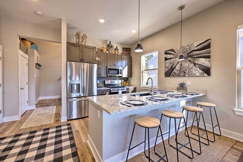 Woodland Park Escape: Hot Tub & Mtn Views 331446 Apartment in Woodland Park