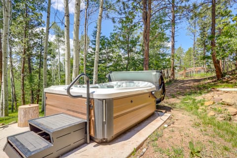 Home w/ Hot Tub: 5 Mi to Angel Fire Bike Park House in Angel Fire