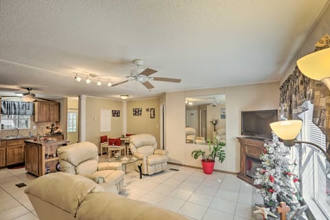 Keaton Beach Escape w/ Hot Tub < 2 Mi to Shore House in Florida