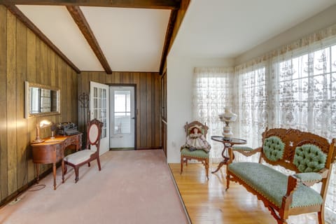 Historic Alexandria Home w/ Private Yard! House in Indiana