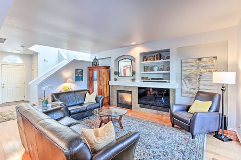 Tacoma Home w/ Garden + Pond ~ 3 Mi to Beach! House in Federal Way