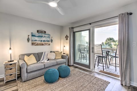 Hilton Head Island Gem w/ Ocean & Pool Views! Apartment in Coligny Beach