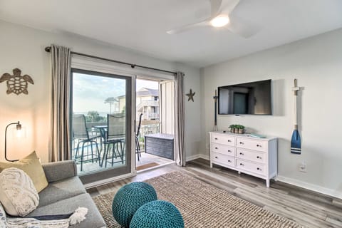 Hilton Head Island Gem w/ Ocean & Pool Views! Apartment in Coligny Beach