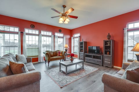 Family Home Near Beach ~ 6 Mi to Dtwn Canandaigua House in Finger Lakes