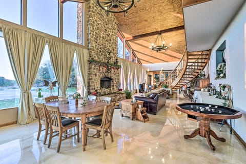 Banquet Hall & Pool: Expansive Forestburg Ranch! House in Texas