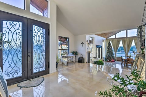 Banquet Hall & Pool: Expansive Forestburg Ranch! House in Texas