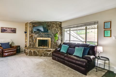 6 Mi to Keystone Resort: Cozy Lake Dillon Condo! Apartment in Dillon