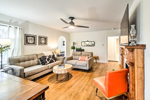 Renovated Bloomington Home - Steps to Campus! House in Bloomington