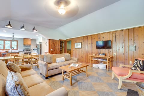 Peaceful Traverse City Cabin ~ 16 Mi to Dtwn! House in Michigan