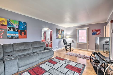 Chicago Home w/ Spacious Yard: 14 Mi to Dtwn House in Chicago