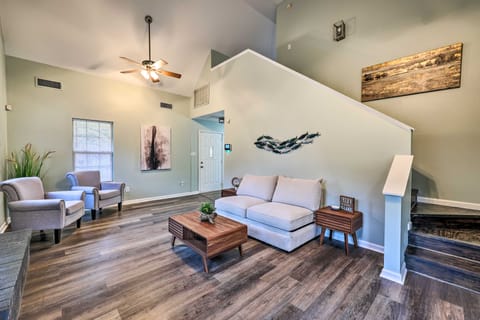 Tranquil Retreat w/ Dock on Lake Hamilton! House in Rockwell