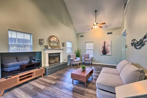 Tranquil Retreat w/ Dock on Lake Hamilton! House in Rockwell