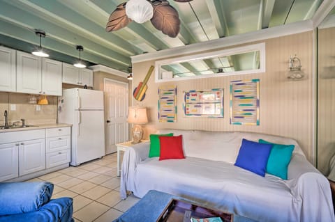 Steps to Sand, Pool Access: Cozy Panama City Condo Apartment in Lower Grand Lagoon