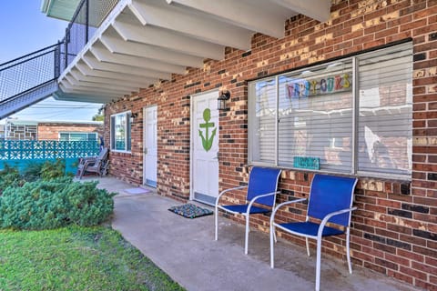 Steps to Sand, Pool Access: Cozy Panama City Condo Apartment in Lower Grand Lagoon