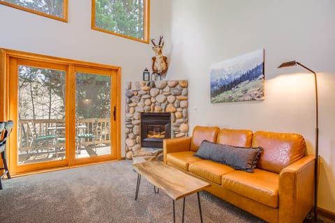 Steps to Grand Lake: New Deck at The Innlet Condo Apartment in Grand Lake