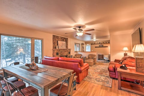 Forest-View Creekside Cabins w/ 4 Acres! House in Colorado