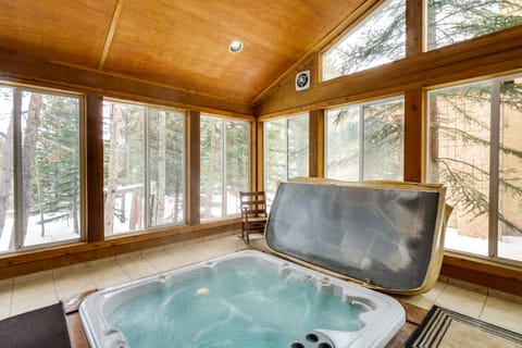 Spacious Frisco Retreat w/ Private Hot Tub! House in Frisco