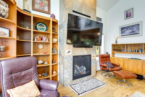 Spacious Frisco Retreat w/ Private Hot Tub! House in Frisco