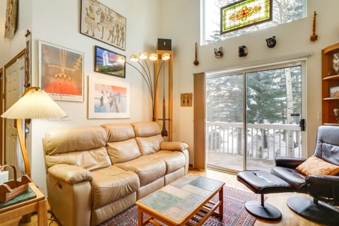 Spacious Frisco Retreat w/ Private Hot Tub! House in Frisco