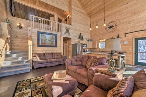 Paddle Ready: Hayward Lake View Retreat w/ BBQ House in Bass Lake