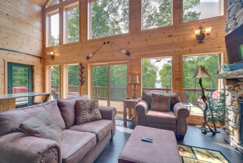 Paddle Ready: Hayward Lake View Retreat w/ BBQ House in Bass Lake