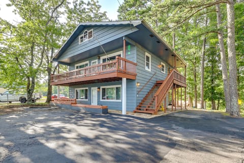 Eureka Springs Apartment: 'Blue Moon Ridge' Apartment in Arkansas
