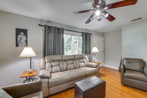 Eureka Springs Apartment: 'Blue Moon Ridge' Apartment in Arkansas