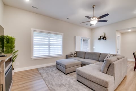 Charming Ozark Abode w/ Yard & Pool Access House in Ozark