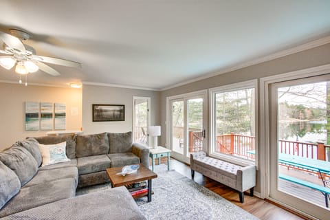 5 Mi to Mt Holiday: Spacious Home w/ Lake Views House in Michigan