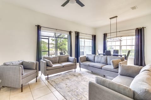 Kissimmee Townhome w/ Pool Access ~ 7 Mi to Disney Apartment in Kissimmee