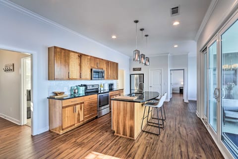 Beautiful Waterfront Getaway w/ Dock! House in Alabama