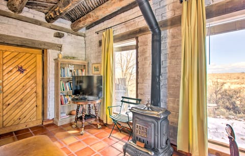 Casita Vacation Rental Near Taos w/ Patio! House in New Mexico