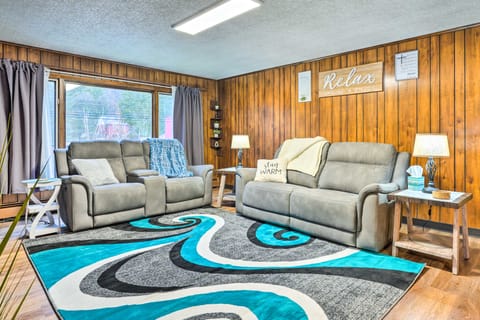 Salamanca Home ~ 9 Mi to Holiday Valley Resort House in Cattaraugus
